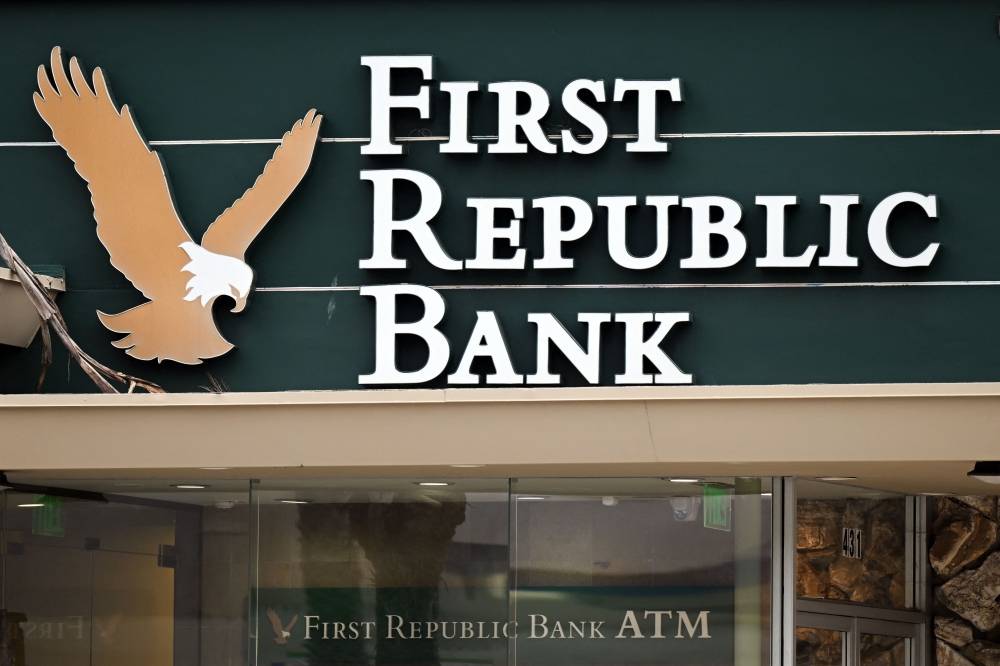 La banque américaine First Republic saisie par les autorités et revendue à JPMorgan