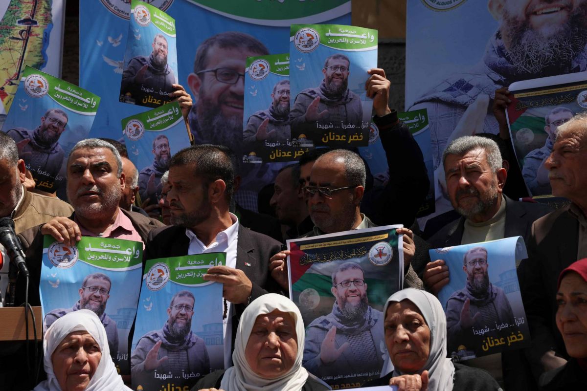 Échanges de tirs entre Israël et Gaza après la mort d’un détenu palestinien en grève de la faim
