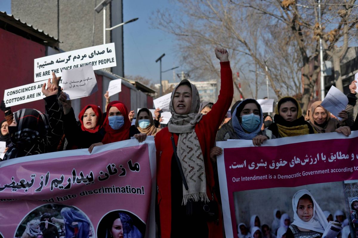 Brève manifestation d'Afghanes contre l'éventuelle reconnaissance internationale des talibans