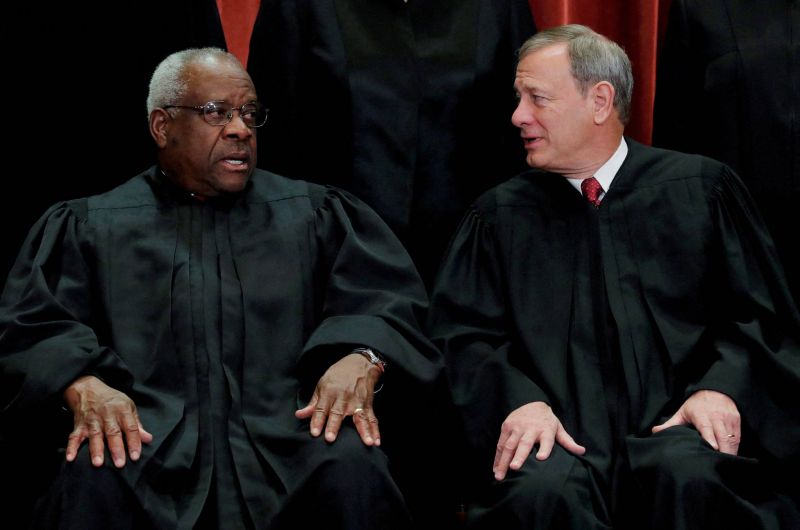 Nouvelles révélations embarrassantes pour un juge de la Cour suprême américaine