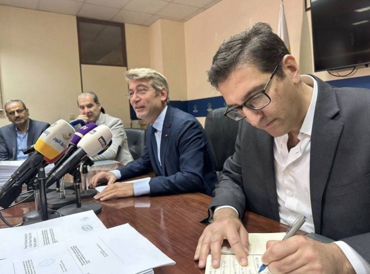 Lebanon finally signs contracts to build 11 solar farms Lebanon finally signs contracts to build 11 solar farms