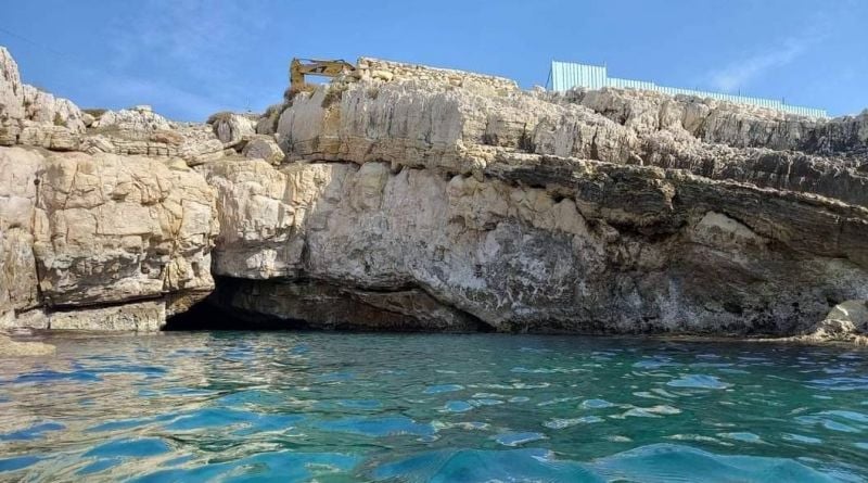 Excavation works resume near endangered seal cave in Amchit