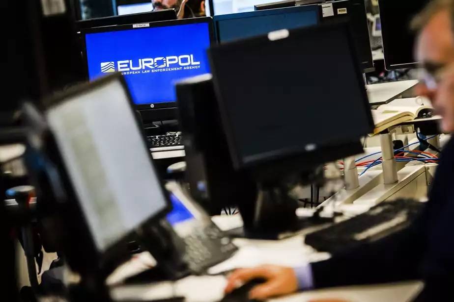 Vaste coup de filet contre le trafic de drogues