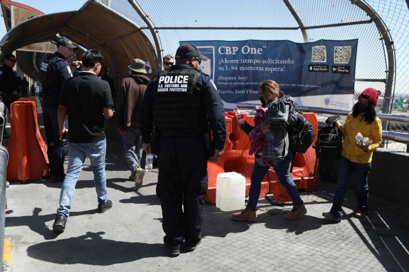 Le gouvernement Biden évoque une baisse de 50% des traversées illégales à la frontière Sud