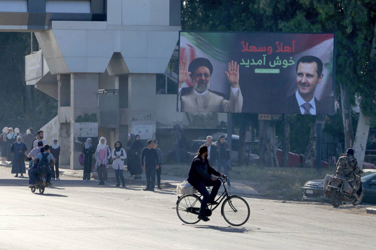 La réhabilitation d’Assad, une victoire iranienne