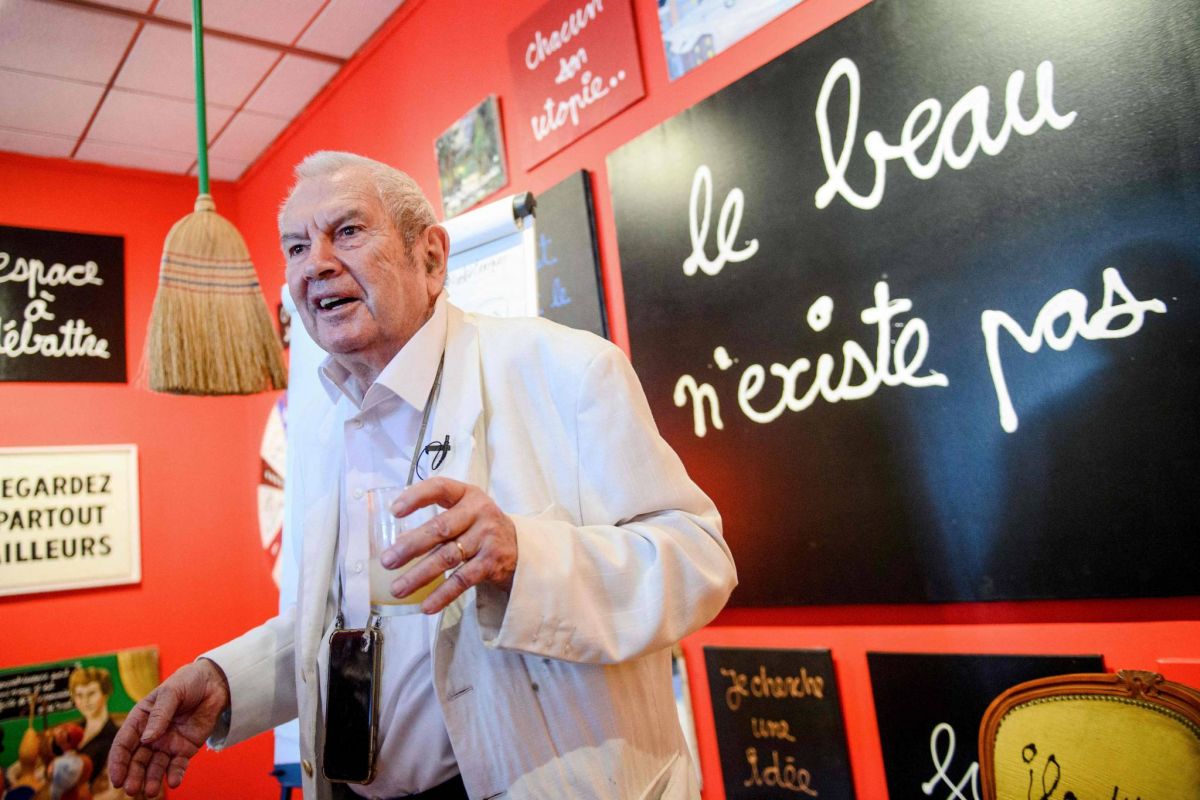 Ben expose à Nice une vie de souvenirs dans une ambiance foutraque