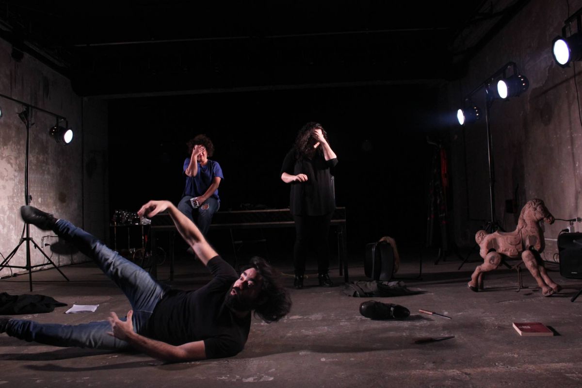 « Two Heads and a Hand », le Shakespeare beyrouthin fait tourner les têtes