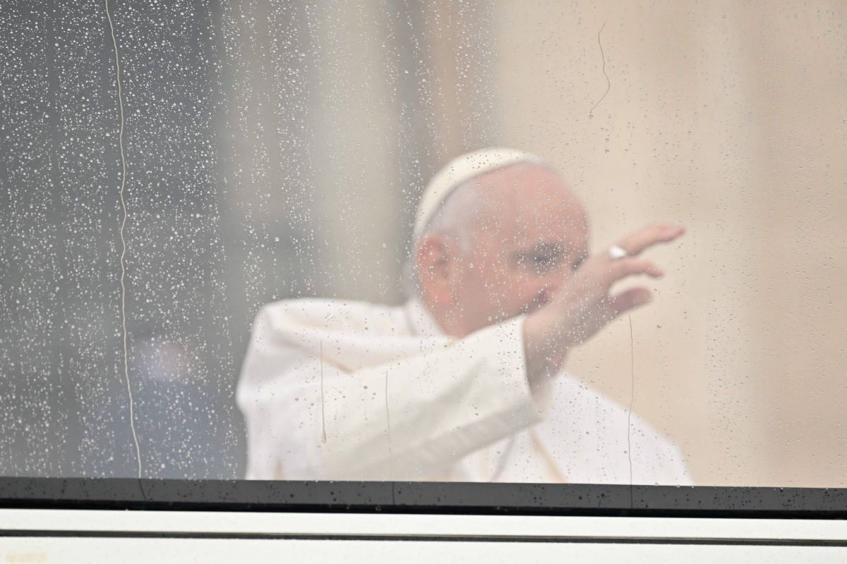 Deux papes au Vatican: François reçoit le patriarche copte Tawadros II
