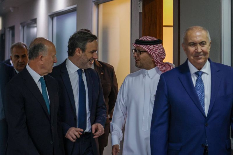 L'ambassadeur saoudien s'entretient avec Maoulaoui et Moawad