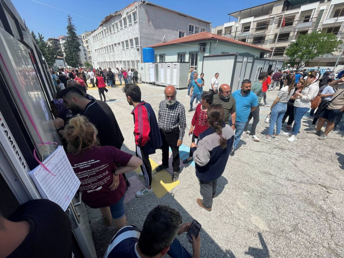 « Lors des dernières élections turques, il n’y avait pas autant de monde dès le matin » « Lors des dernières élections turques, il n’y avait pas autant de monde dès le matin »