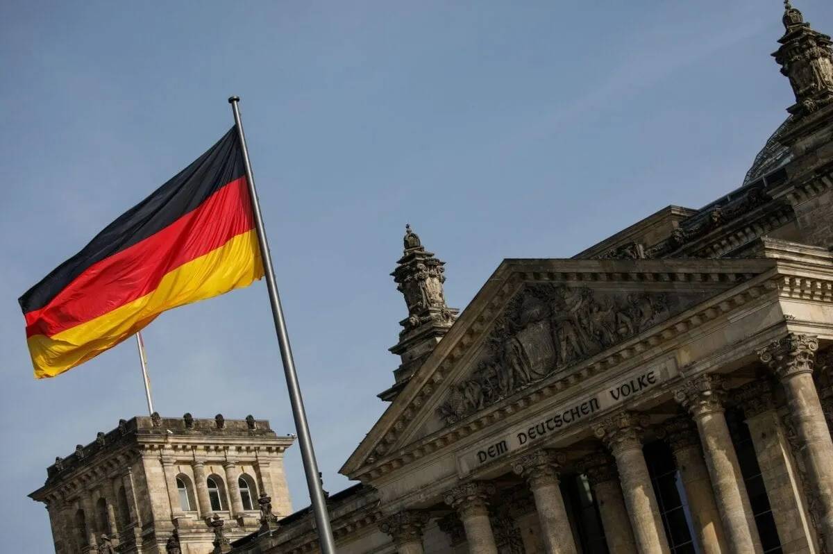 Un Germano-Iranien soupçonné d'une attaque téléguidée depuis l'Iran