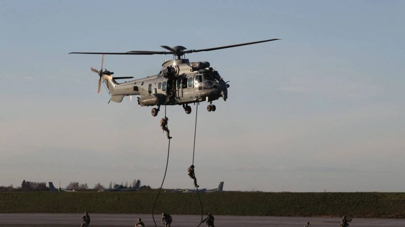 Les Emirats annulent un contrat pour des hélicoptères militaires, pas de commentaire d'Airbus