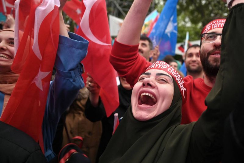 Erdogan revendique la victoire à la présidentielle
