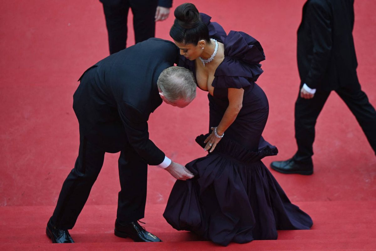 Jour 5 : Fièvre du samedi soir pour Leo DiCaprio et Salma Hayek Jour 5 : Fièvre du samedi soir pour Leo DiCaprio et Salma Hayek