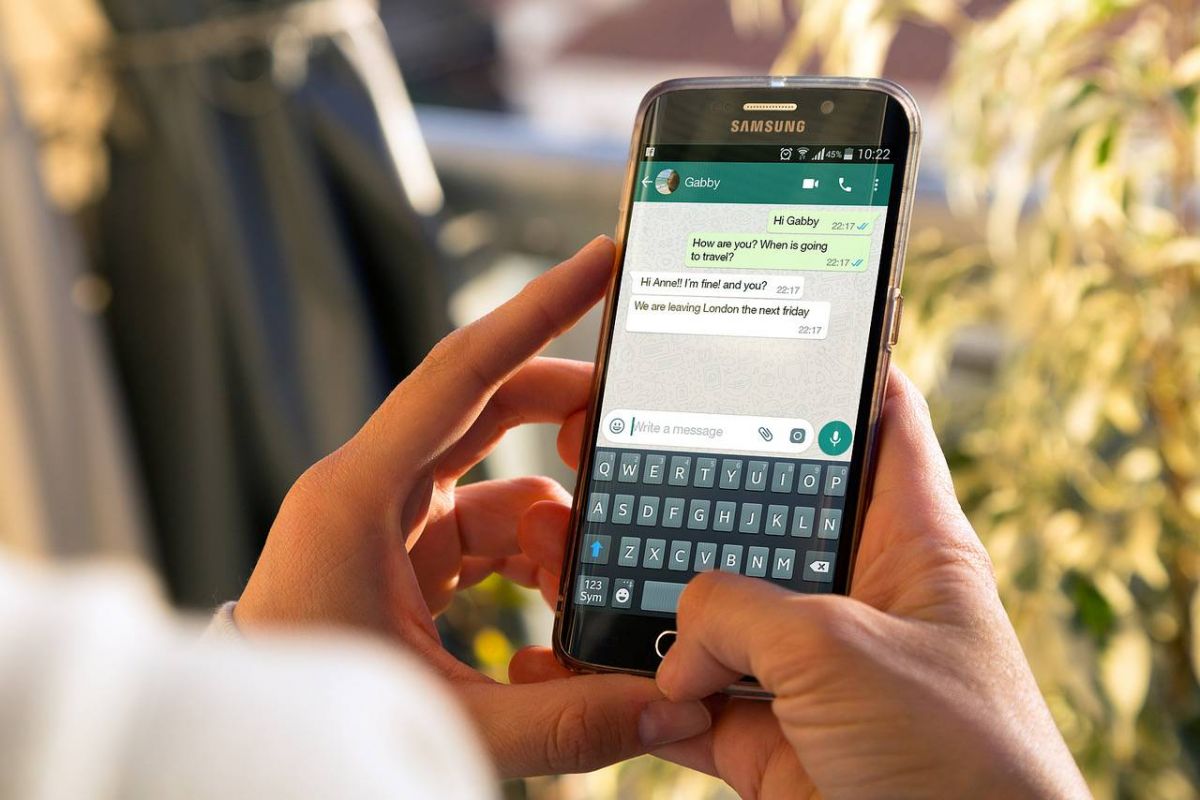 Bientôt une fonction pour masquer certaines discussions privées WhatsApp ? Bientôt une fonction pour masquer certaines discussions privées WhatsApp ?
