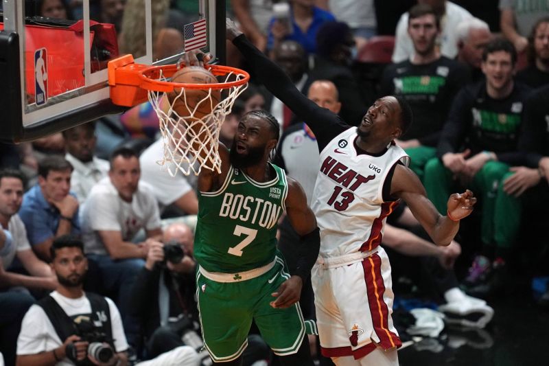 Les Celtics matent encore le Heat et restent en vie