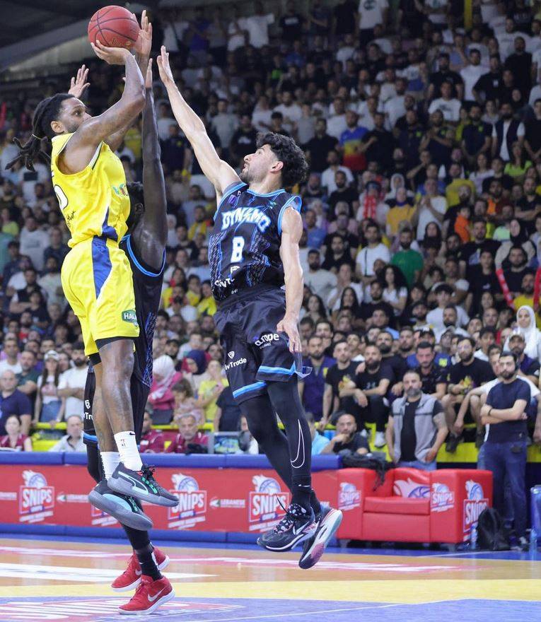 Riyadi surclasse Dynamo et se rapproche du titre