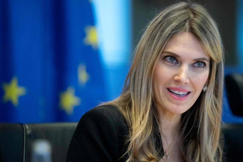L'eurodéputée grecque Eva Kaili reprendra ses fonctions, selon son avocat