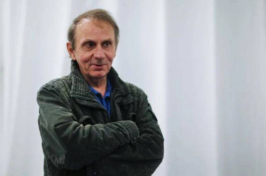Film porno : Houellebecq dit 