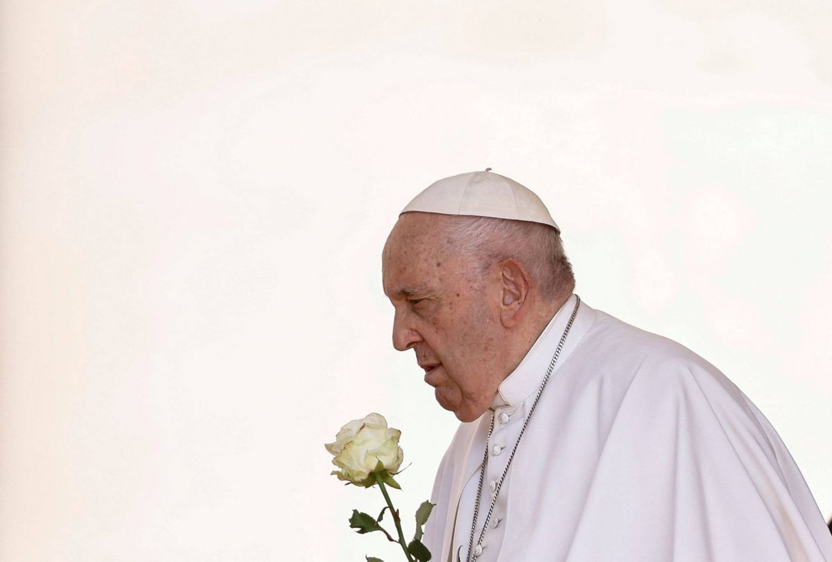 Le pape François opéré 