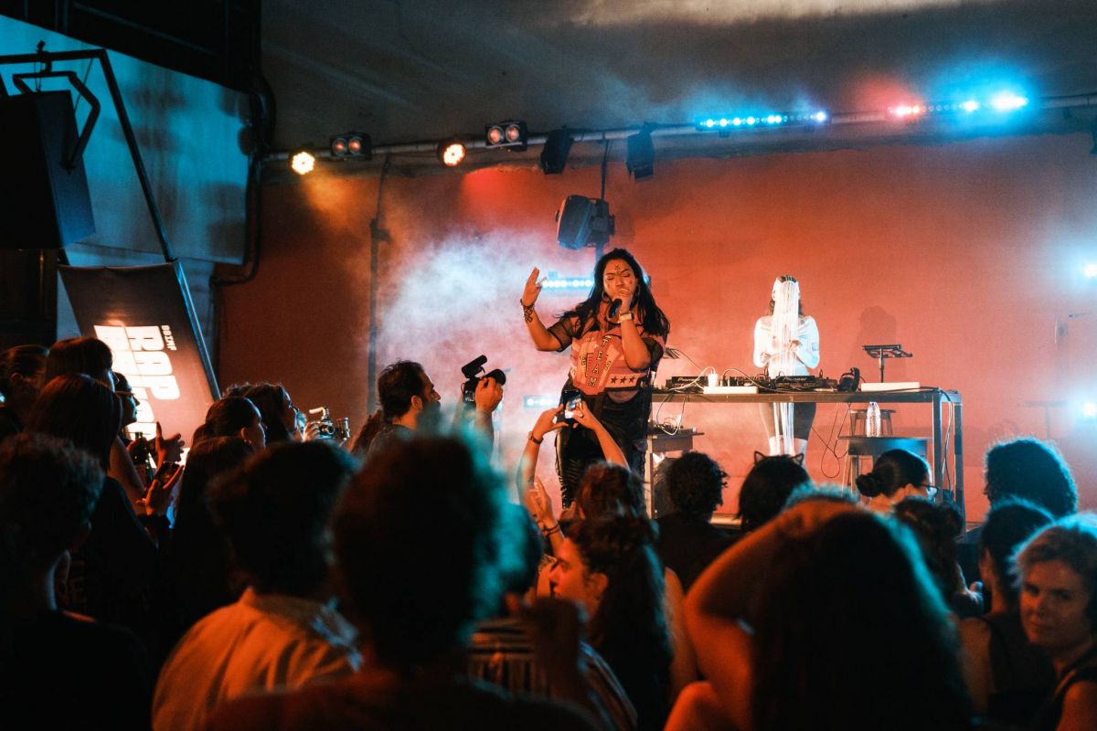 Au micro, aux platines, à la production et à l’organisation : à Ked, un festival 100 % féminin Au micro, aux platines, à la production et à l’organisation : à Ked, un festival 100 % féminin