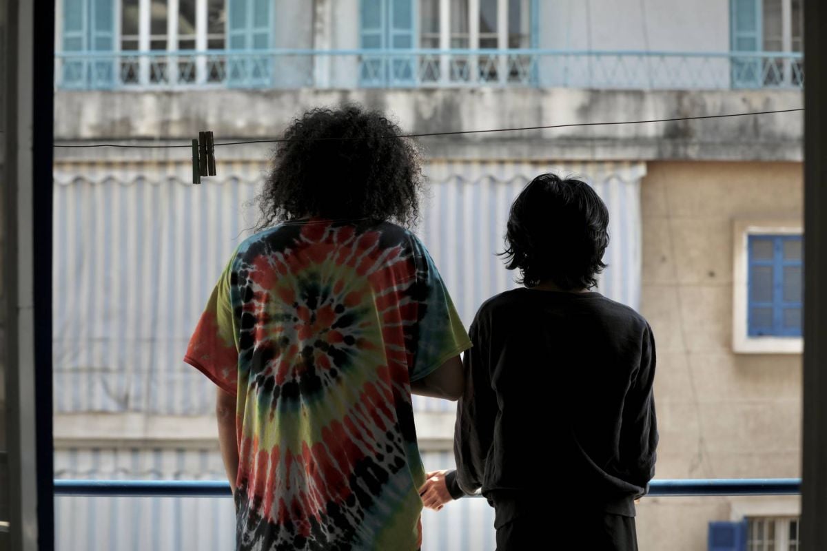 Fuir pour survivre : l'épopée de deux jeunes LGBT+ irakiens