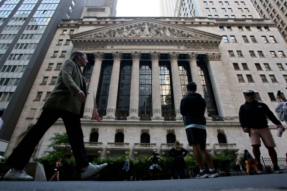 La Fed marque une pause dans les hausses de taux pour évaluer la situation