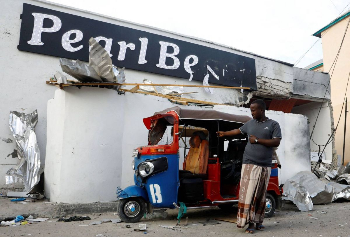 Nine killed in restaurant attack in Somali capital