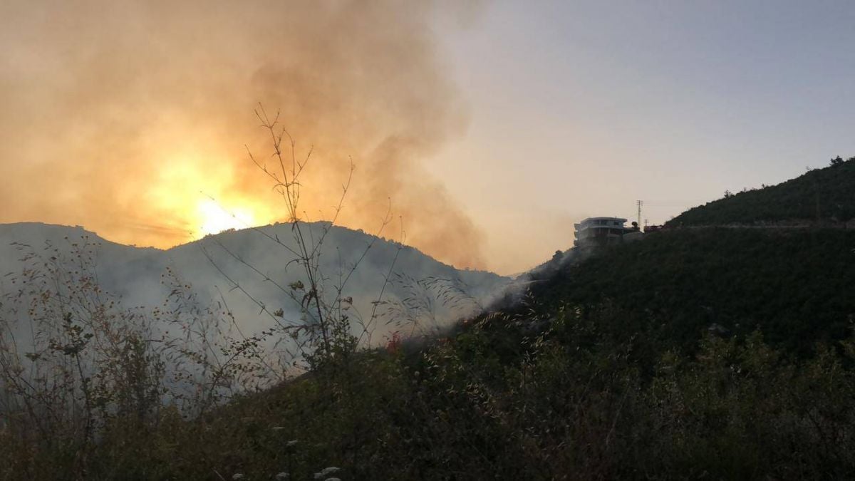 Firefighting teams bring huge wildfire in North Lebanon under control Firefighting teams bring huge wildfire in North Lebanon under control