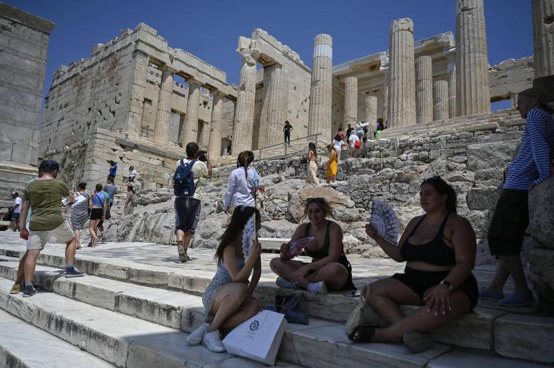 L’Acropole d’Athènes « écrasée » par le flot de visiteurs