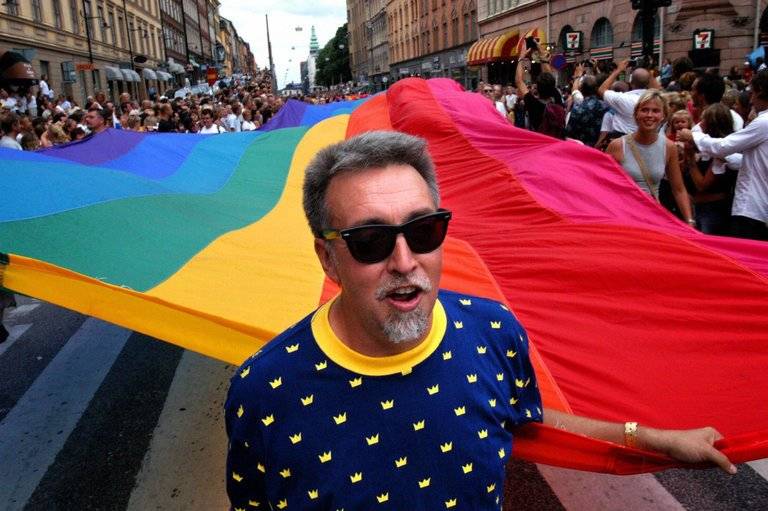 Le drapeau LGBT, un arc-en-ciel jamais en berne