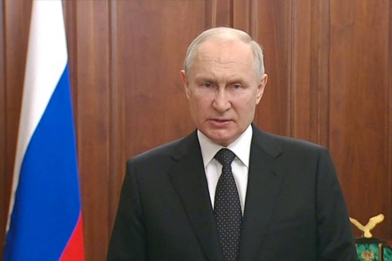 Les chefs des deux chambres du Parlement appellent à soutenir Poutine