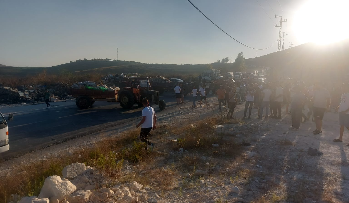 Koussaybeh residents block roads to protest mounting garbage