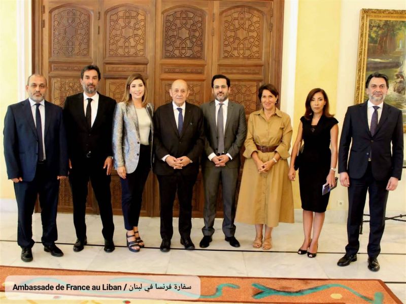 Le Drian meets diplomats, officials in Beirut