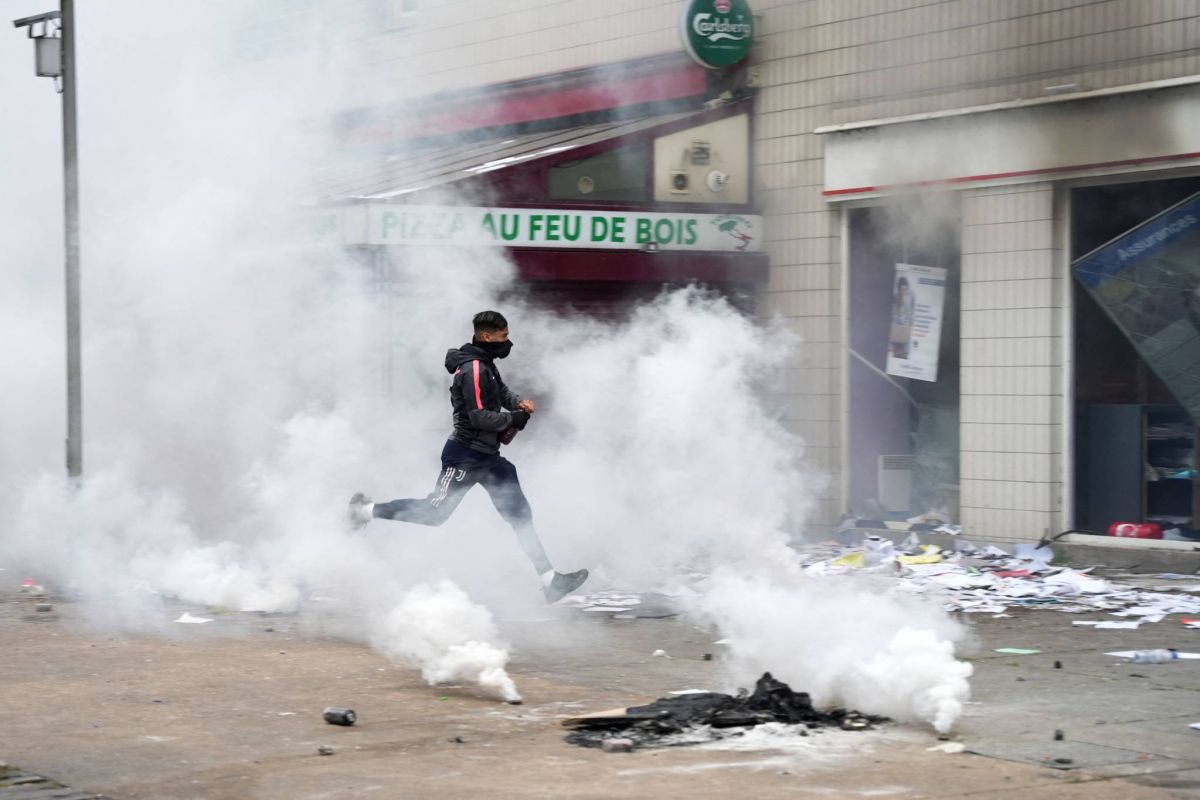 Six cent soixante-sept interpellations en France dans la nuit de jeudi à vendredi