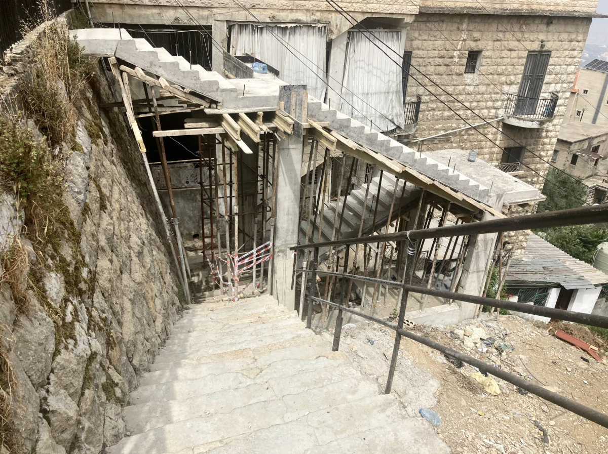 À Aley, l’escalier d’une querelle éphémère À Aley, l’escalier d’une querelle éphémère