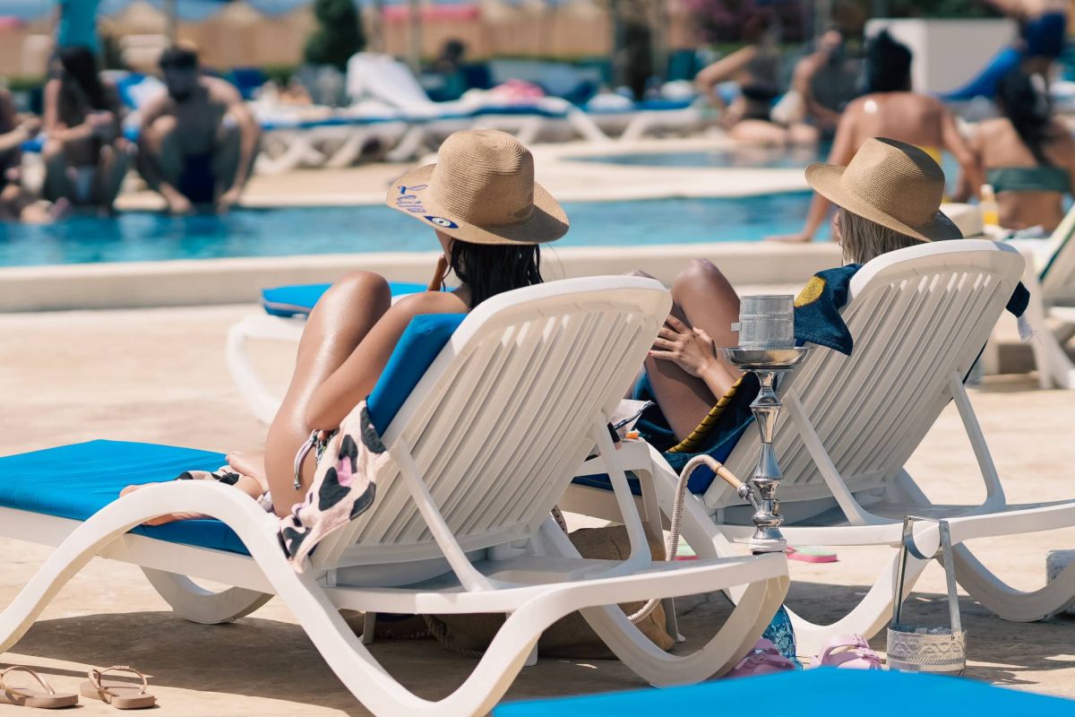 Au Liban en 2022,  au moins 63 % des touristes étaient Libanais