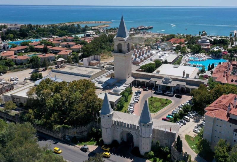 Two Lebanese die in hotel fire in Antalya
