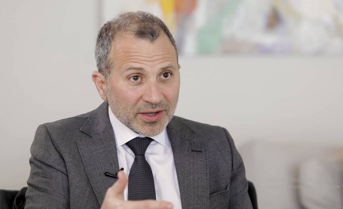 Combats à Aïn el-Héloué : Bassil met en garde contre 