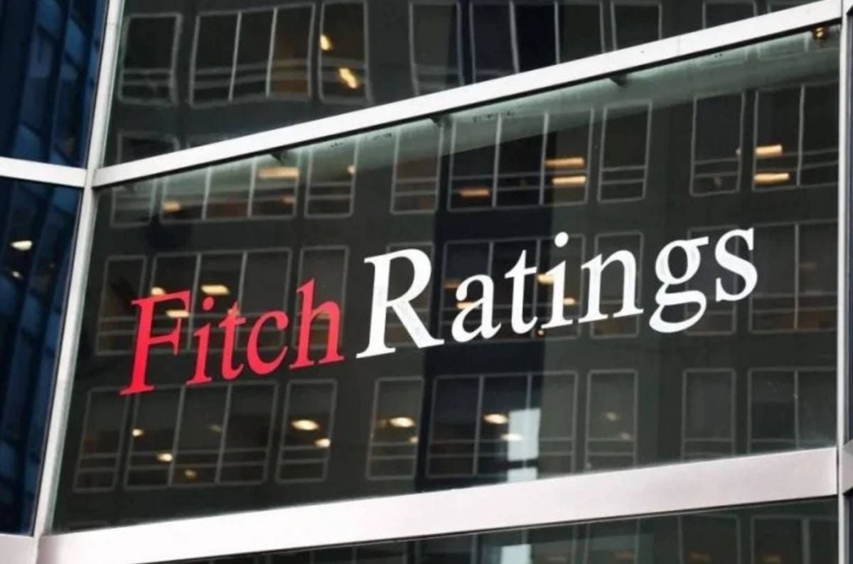 Fitch: Lebanon is becoming less capable of paying back its debt