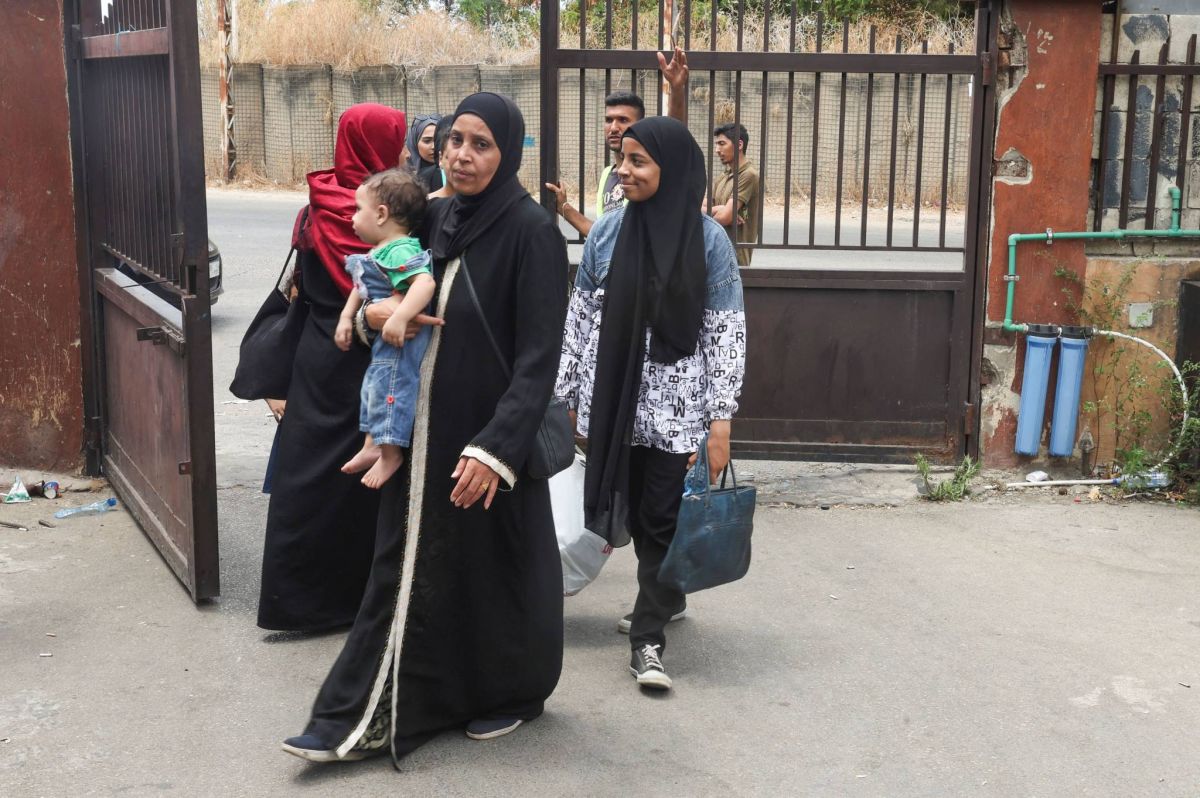 ‘I screamed for them to save me’: Ain al-Hilweh residents shelter in mosque, schools amid deadly clashes ‘I screamed for them to save me’: Ain al-Hilweh residents shelter in mosque, schools amid deadly clashes