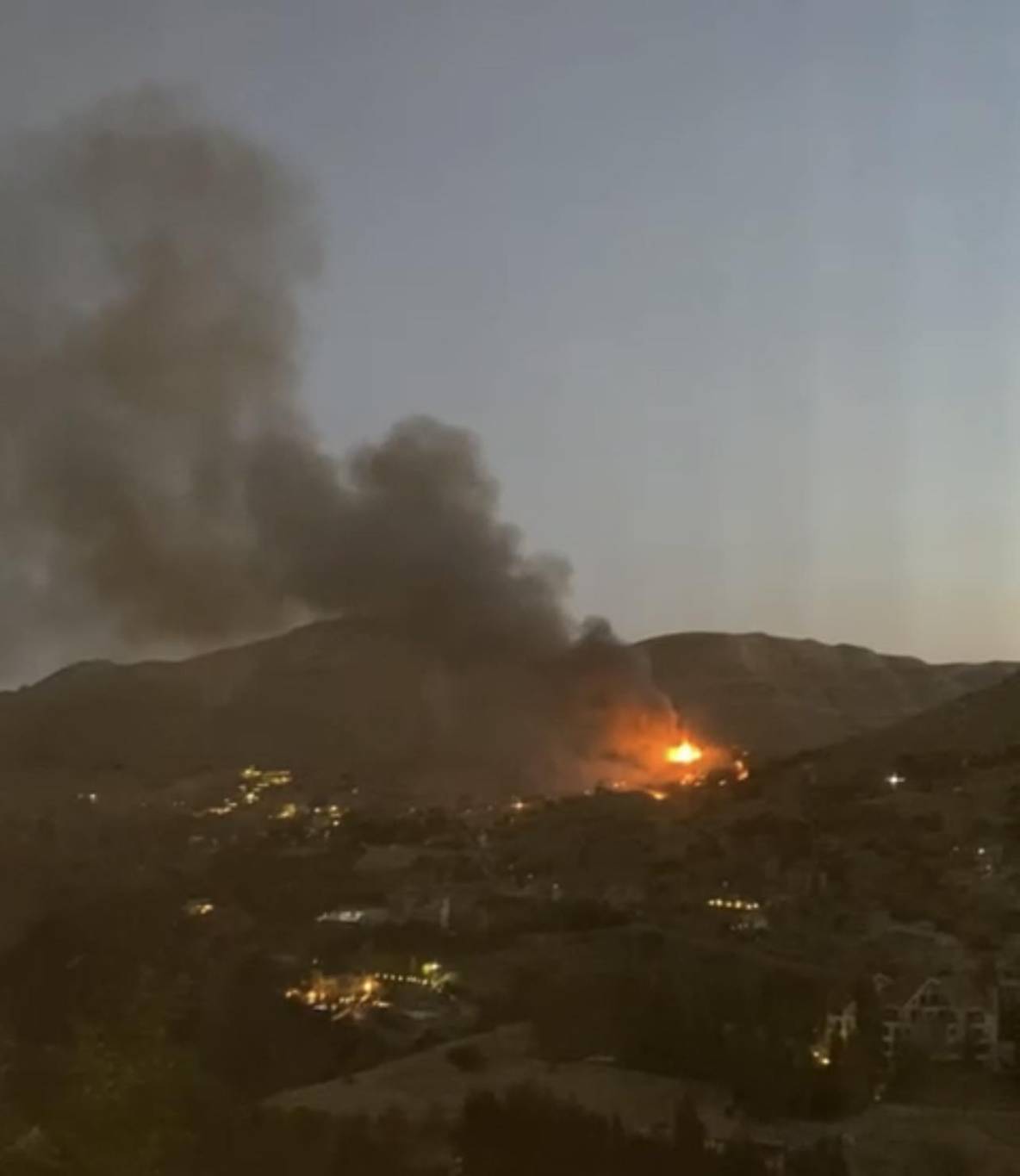 Le restaurant Rikky'z à Faraya totalement ravagé par un incendie