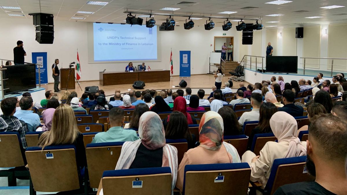 Faced with a civil service crisis, Lebanon brings in youth volunteers Faced with a civil service crisis, Lebanon brings in youth volunteers