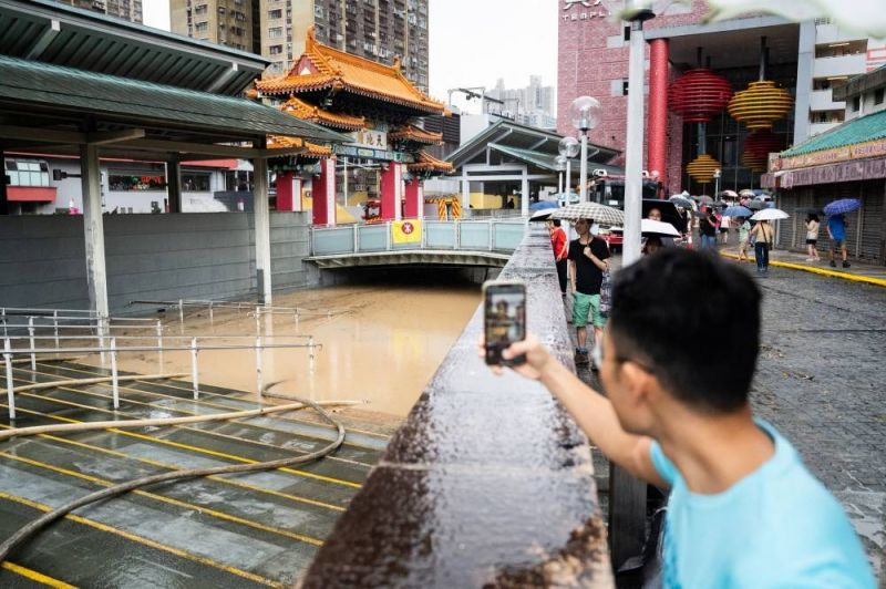Hong Kong touchée par des pluies historiques