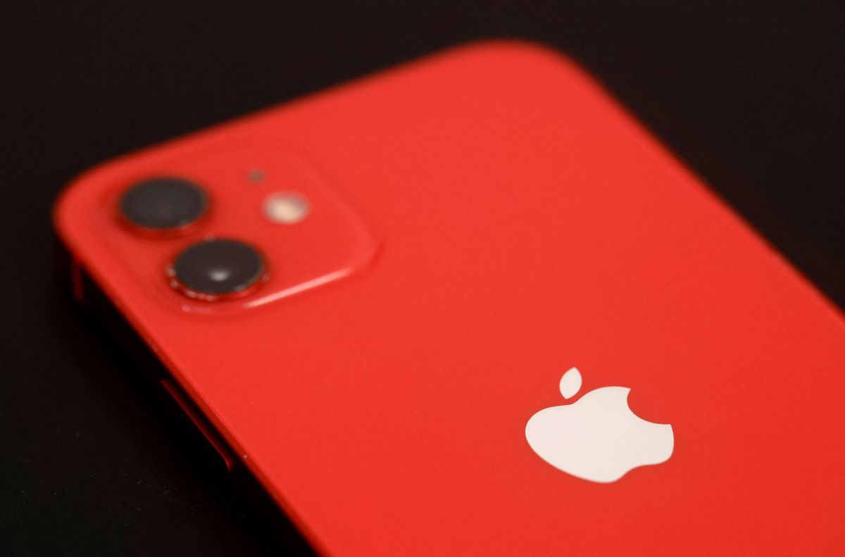 Ondes trop puissantes: Apple accepte de mettre l'iPhone 12 aux normes Ondes trop puissantes: Apple accepte de mettre l'iPhone 12 aux normes
