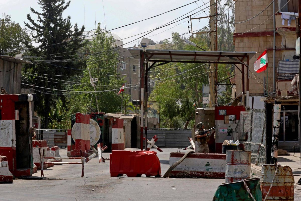 Ain al-Hilweh clashes kill six, cabinet to talk 2024 budget, Le Drian back in Beirut: Everything you need to know to start your Monday Ain al-Hilweh clashes kill six, cabinet to talk 2024 budget, Le Drian back in Beirut: Everything you need to know to start your Monday