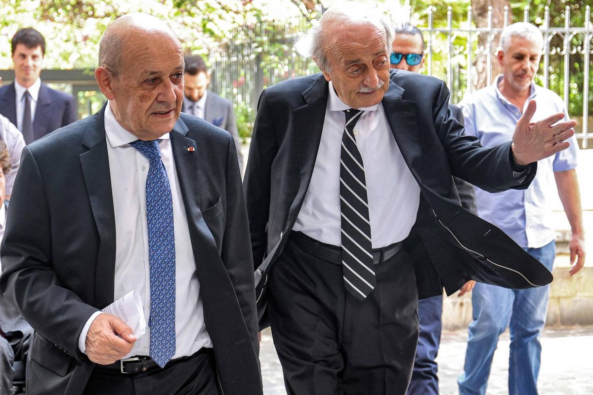 Devant Le Drian, Joumblatt et le Hezbollah se disent en faveur du dialogue
