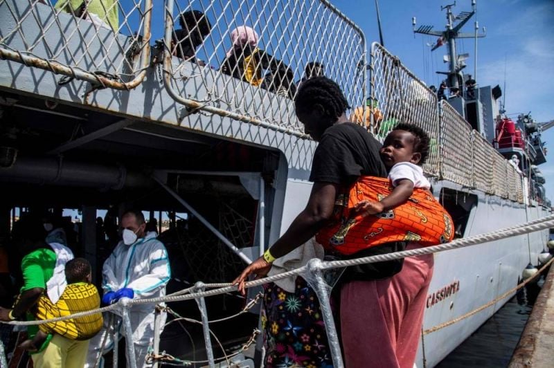 Meloni et Von der Leyen débarquent à Lampedusa, les arrivées de migrants se poursuivent