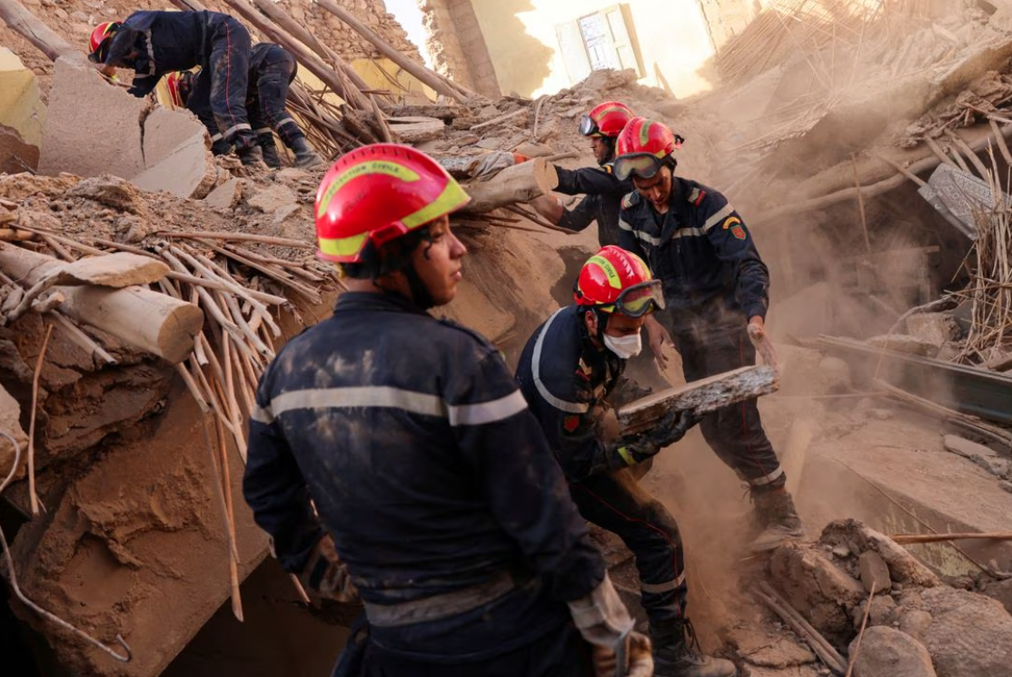 Morocco earthquake death toll passes 2,800, survivors camp outdoors