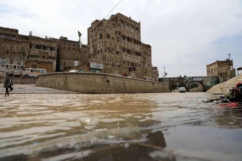 Flooding, lightning strikes kill eight in war-torn Yemen